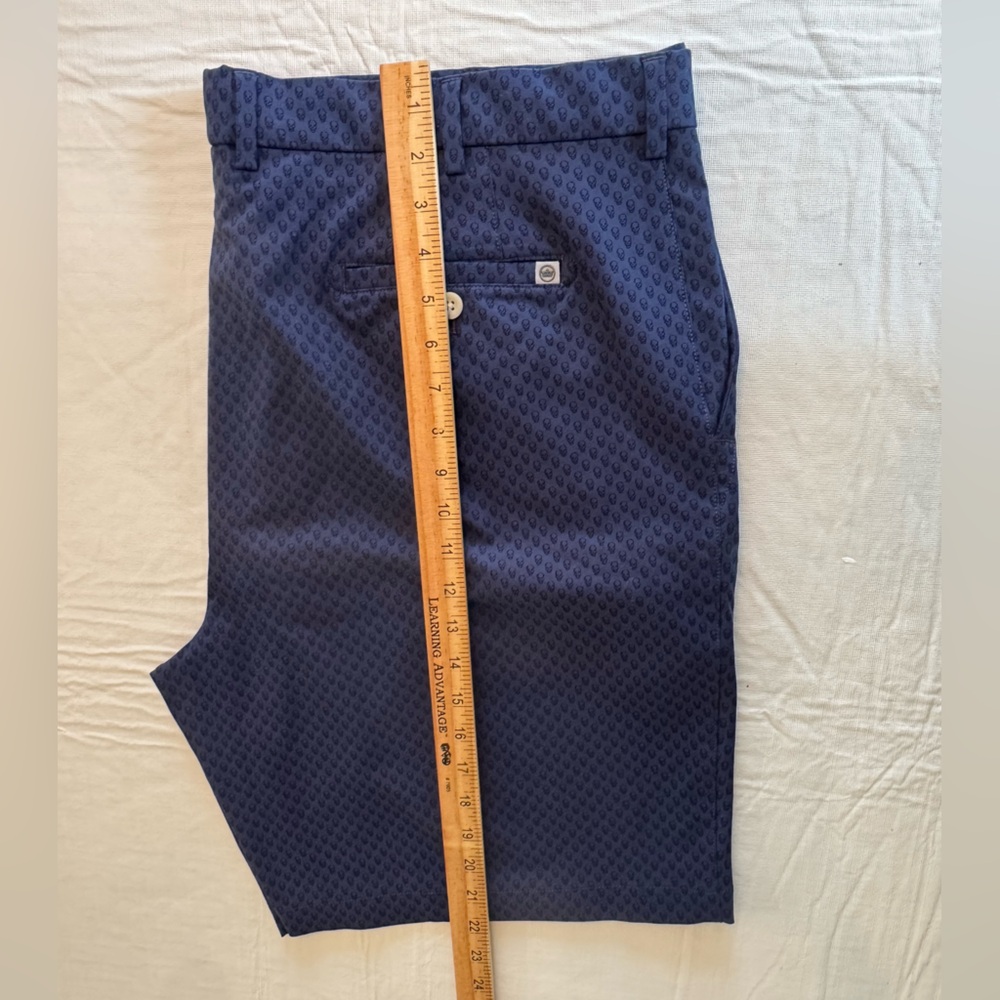 EUC Peter Millar Crown Crafted Skulls Micro Print Navy Shorts 42 - Picture 3 of 7